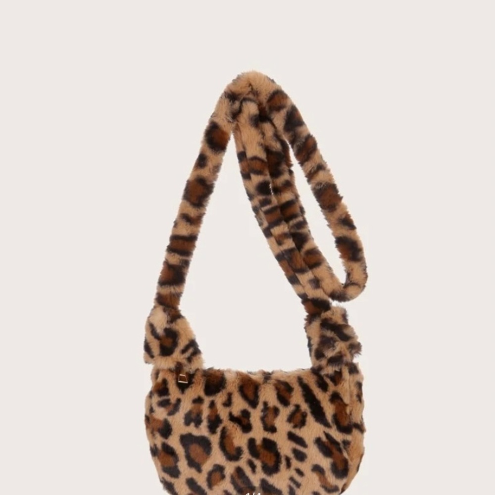 Leopard fluffy crossword bag
